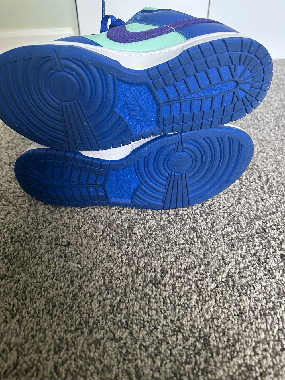 Nike Mint & Royal Blue Low-Top Sneakers - Picture 6 of 6